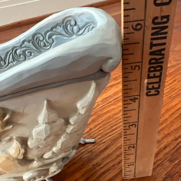 Jim Shore 2022 white woodland deer sleigh centerpiece - Picture 4 of 13